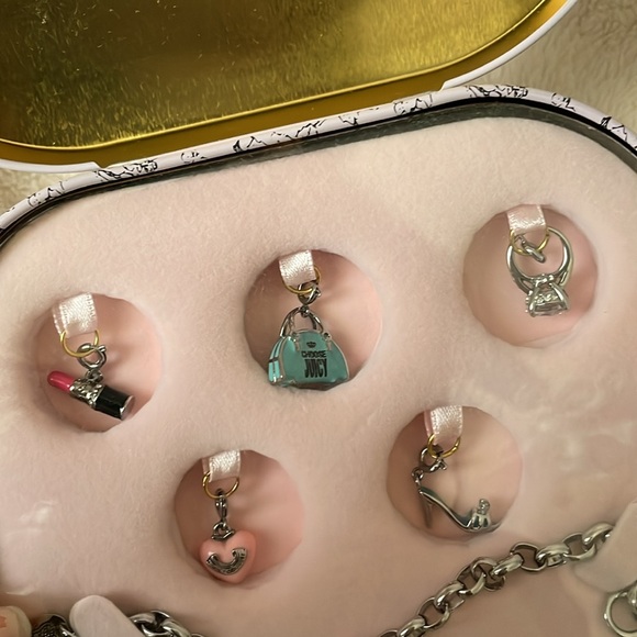 Brand new juicy couture charm bracelet set - Picture 2 of 2